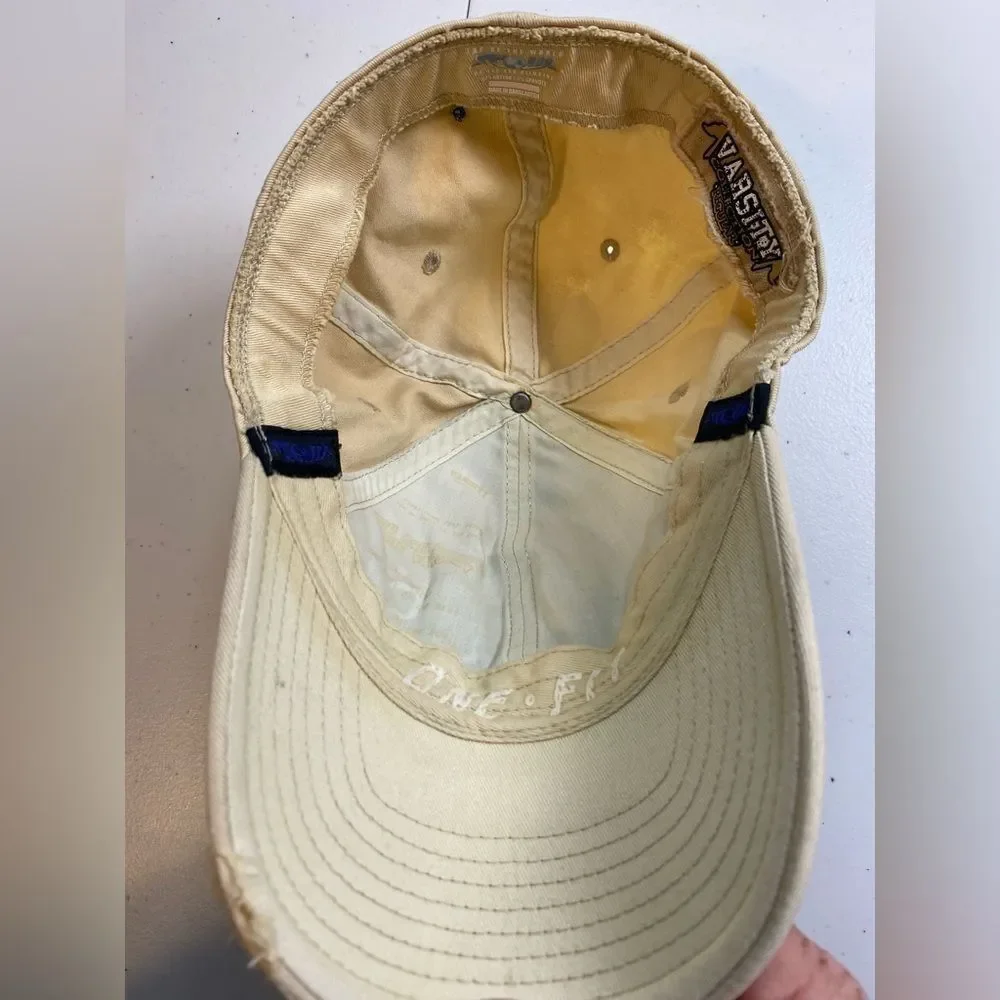 EUC Top Of The World Cream Dallas Stars Distressed Baseball Cap NHL